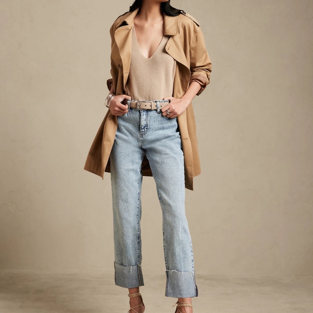 Banana Republic Factory Slouch Jean. Worn once, like new condition. Size 30/10.